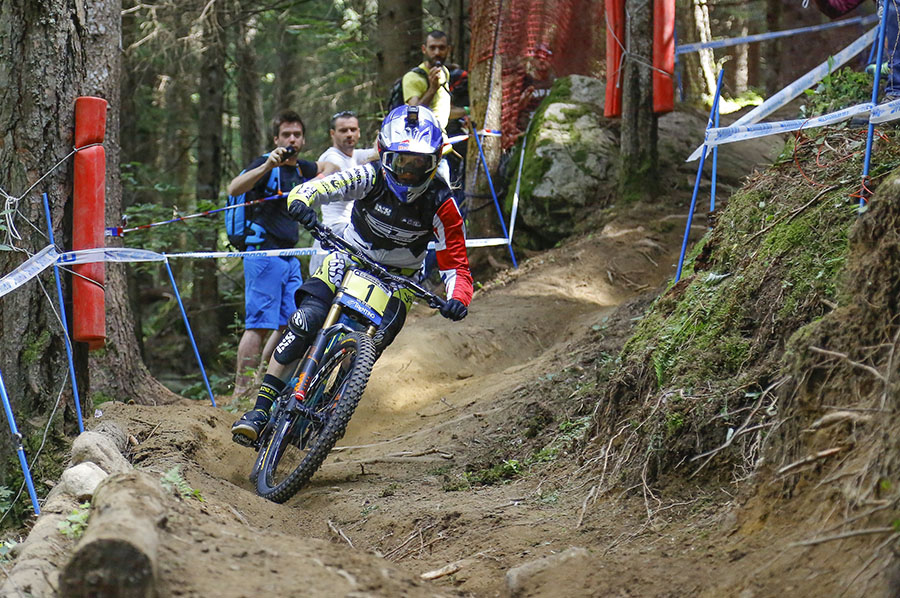 world-cup-rachel-atherton-dh-2015