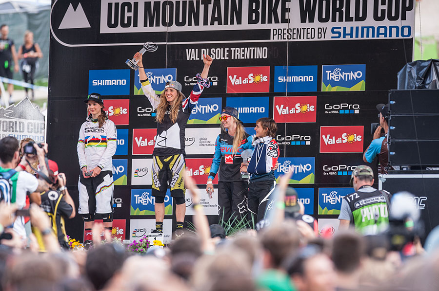 world-cup-women-winner-dh-2015