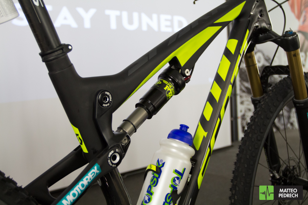 scott_racing_team_bikes_2016-10
