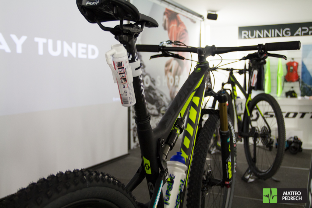 scott_racing_team_bikes_2016-12