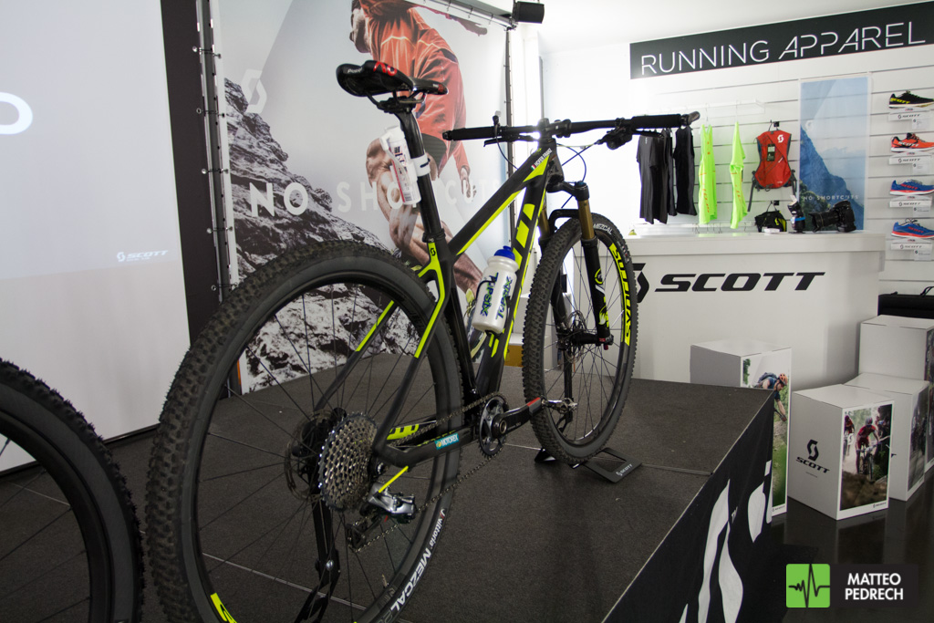 scott_racing_team_bikes_2016-6