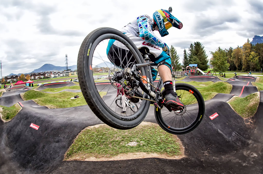 Debutta il Red Bull Pump Track un nuovo e spettacolare evento bike