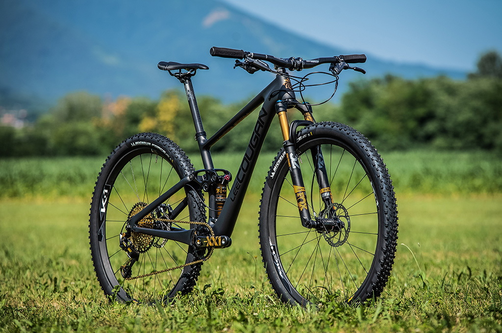 ANTEPRIMA LeeCougan CROSSFIRE AIR Limited Edition GOLD 2019