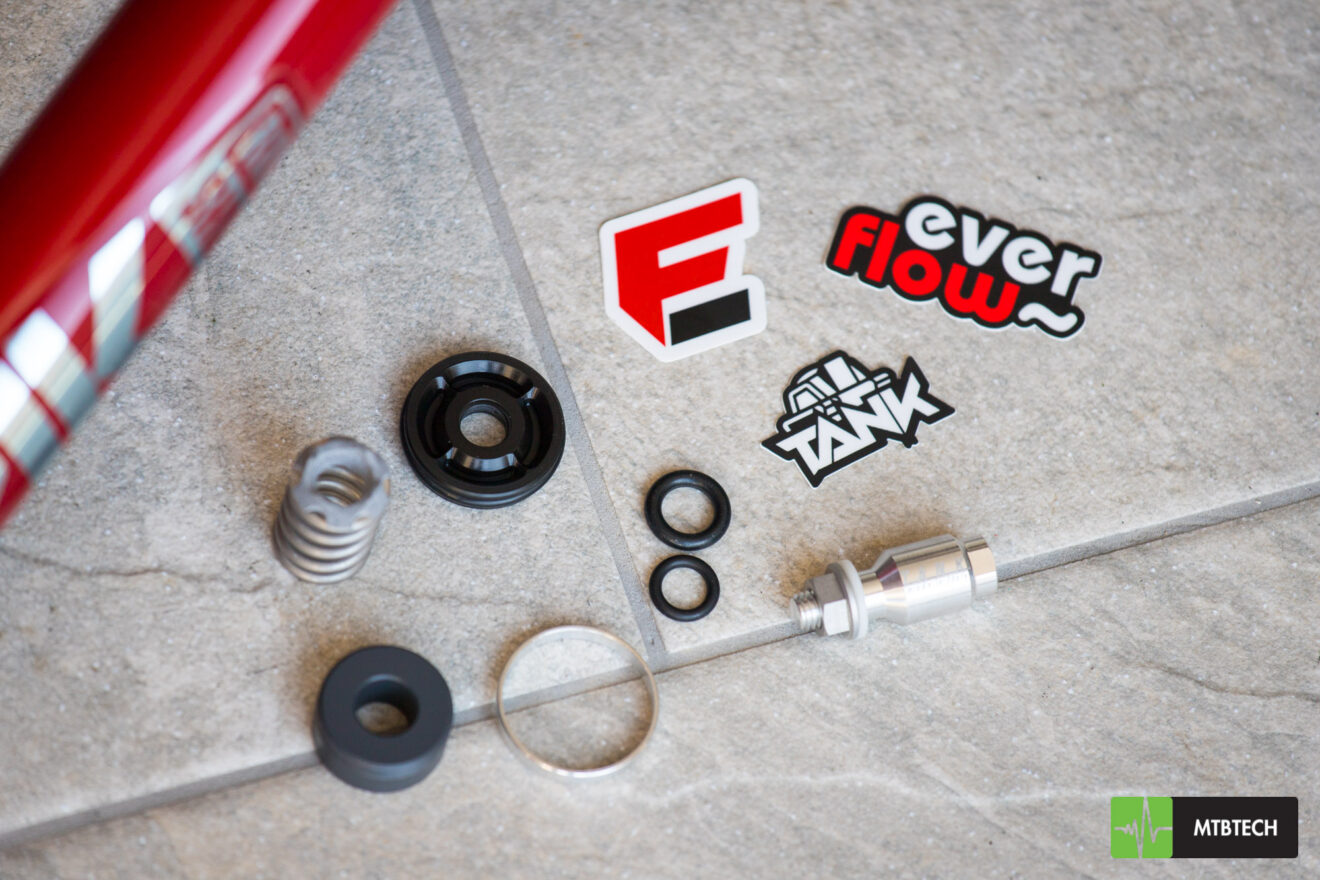 [TEST] KIT EVERFLOW TANK V4: le RockShox su un altro livello